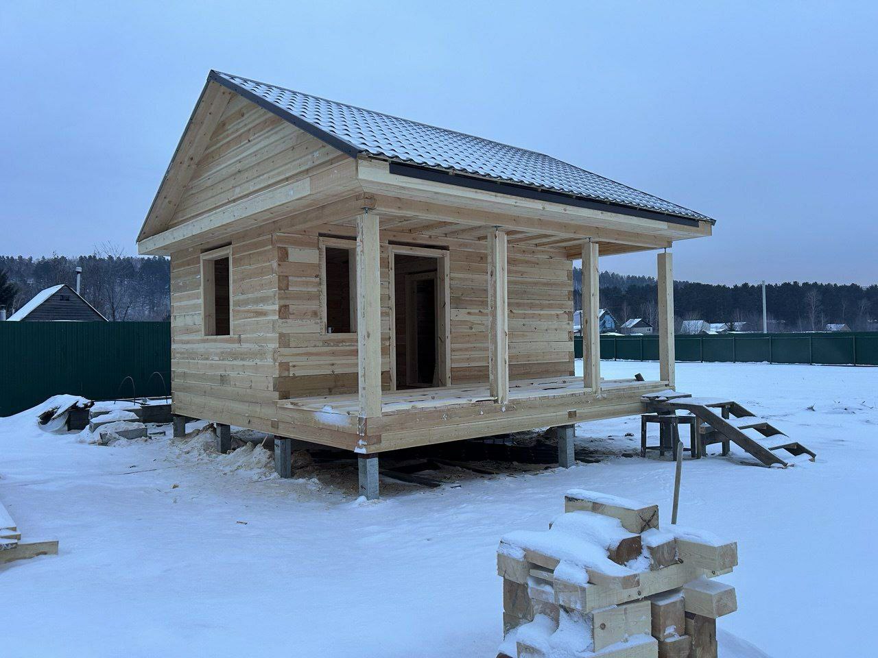 Баня из бруса 6×4 с террасой 2×6 Иркутский район